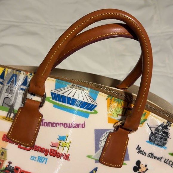 Disney Dooney Weekender Retired Retro Print OBO - Picture 3 of 9